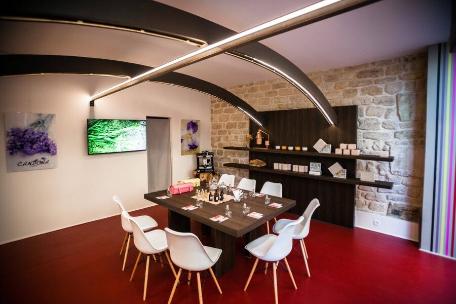 Paris: 2-Hour Perfume Creation Workshop - Paris perfume workshop highlights