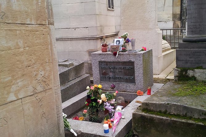 Paris 2-Hour Small Group Tour of Pere Lachaise Cemetery - Finding Morrison, Wilde, Piaf, and Chopin
