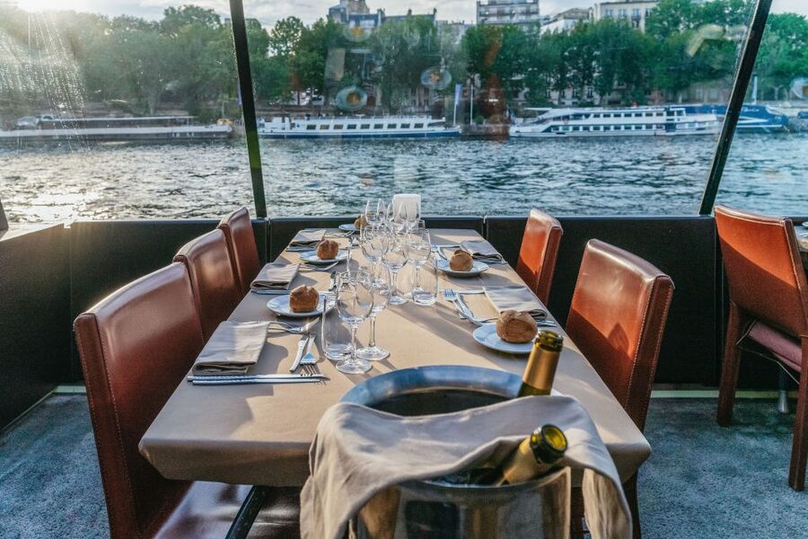 Paris: 3-Course-Dinner Cruise on the Seine with live music - Is $135 good value?