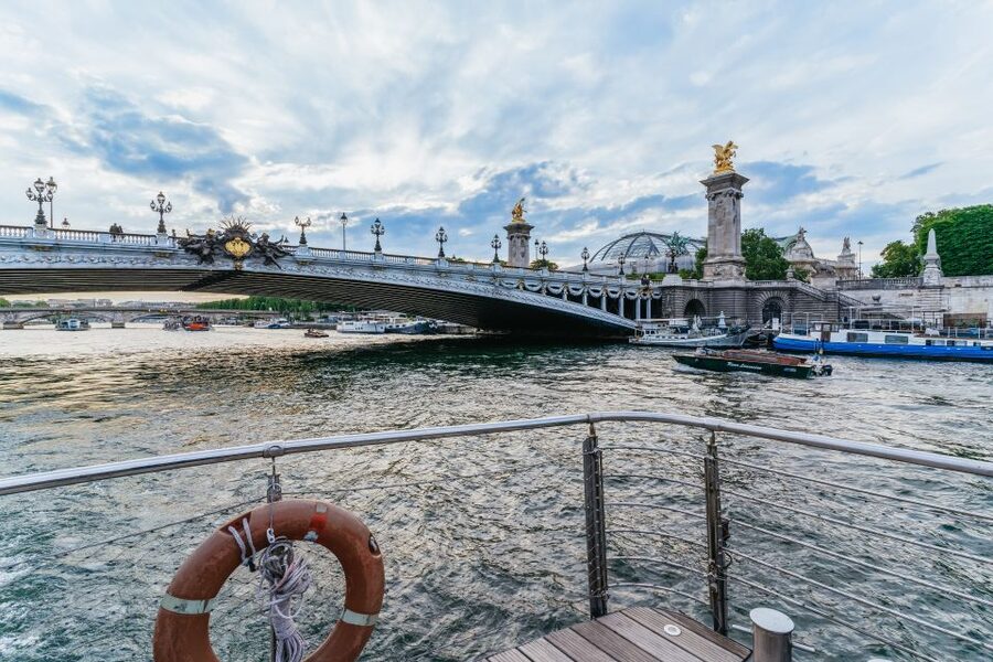 Paris: 3-Course-Dinner Cruise on the Seine with live music - Final recommendation