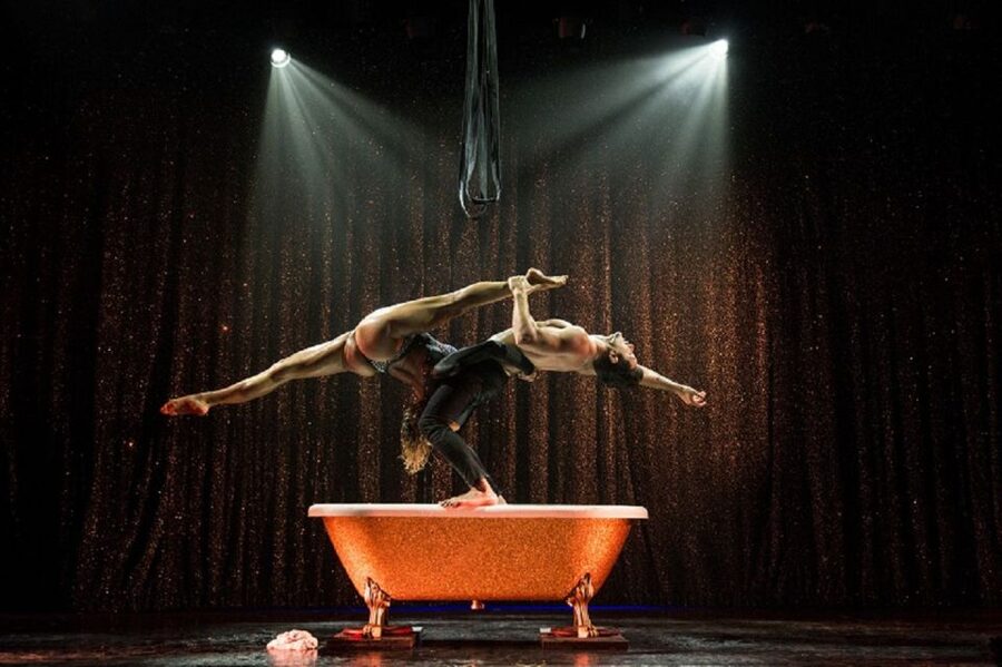Paris: 3-Course Dinner & Show at Paradis Latin Cabaret - Is $212 Good Value?