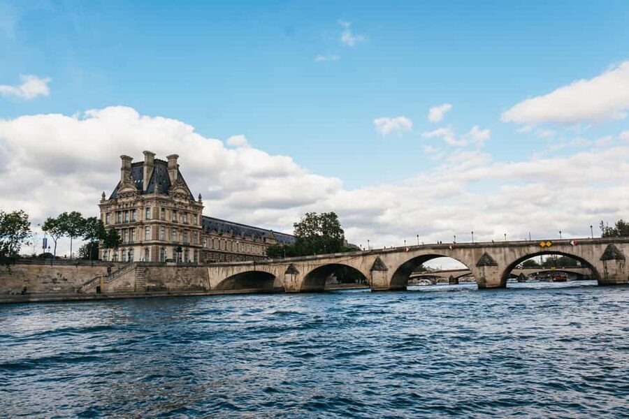 Paris : 3-Course Gourmet Dinner Cruise on Seine River - Les Invalides and the return journey