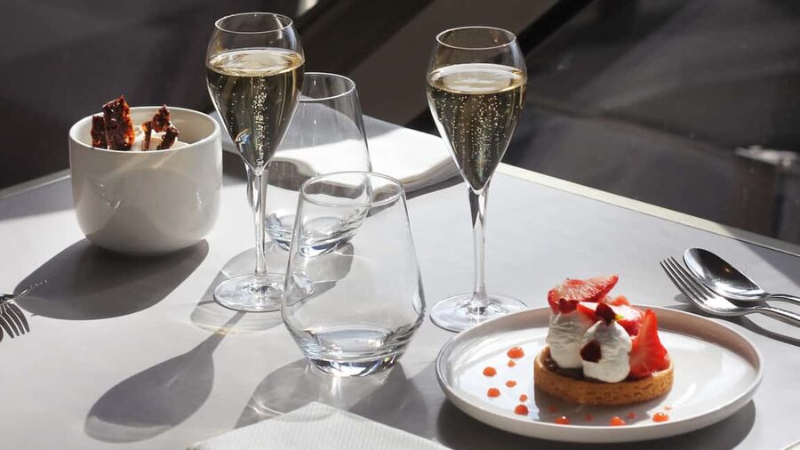 Paris: 3-Course Lunch at Eiffel Tower's Madame Brasserie - Is $80 a fair price?
