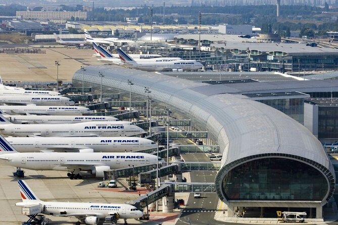 Paris Airport Private Transfer to City Center - The value of a private air-conditioned vehicle