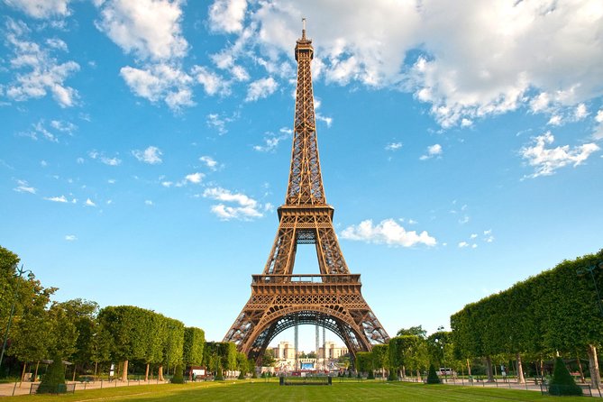 Paris Airport Transfer: Paris Airport CDG to Paris by Luxury Van - Why the waiting time matters at CDG