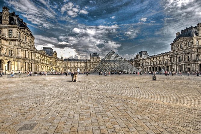 Paris Airport Transfer: Paris Airport CDG to Paris by Luxury Van - Meet-and-greet help after a long flight