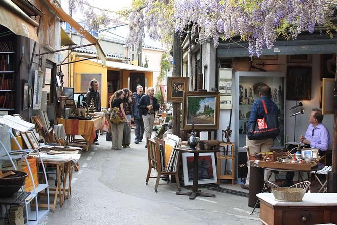 Paris Antiques Market Insider's Tour in Extra-Small Group - A small group, but not necessarily a private tour