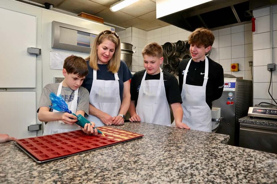Paris: Baking Insider Experience with a Professional Baker - Financiers and Other Small French Pastries