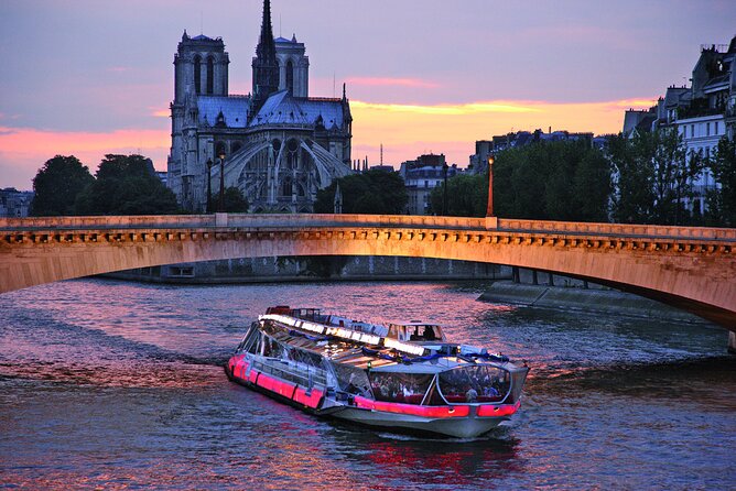 Paris Bateaux Mouches Special Bastille Day Dinner Cruise - A separate menu for children aged four and up