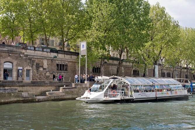 Paris: Batobus Hop-On Hop-Off Cruise & Landmarks Audio Tour - Stop 5: Port des Invalides near Les Invalides