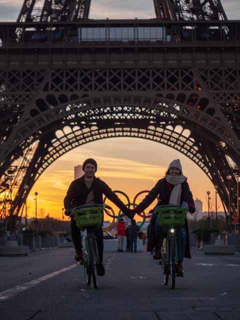 Paris Before the Crowds: Sunrise Bike Tour with Breakfast - Who should book this ride
