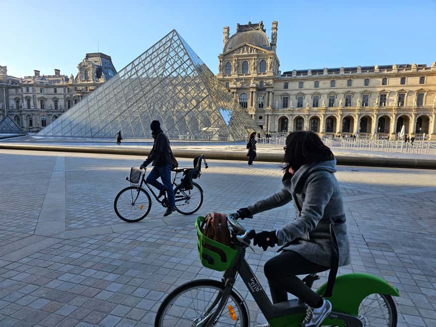 Paris Before the Crowds: Sunrise Bike Tour with Breakfast - Guides who add more than directions