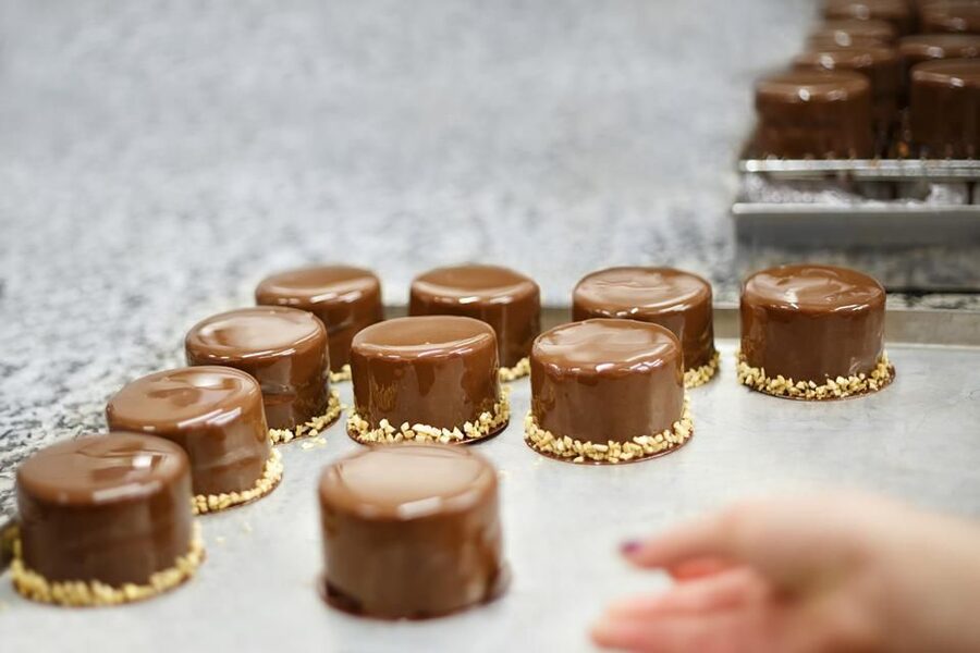 Paris: Behind the Scenes Bakery Tour with Breakfast - Inside the Workshop and Bakery Stations