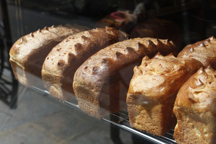 Paris: Behind the Scenes Bakery Tour with Breakfast - Starting at Miss Manon Near Saint Paul