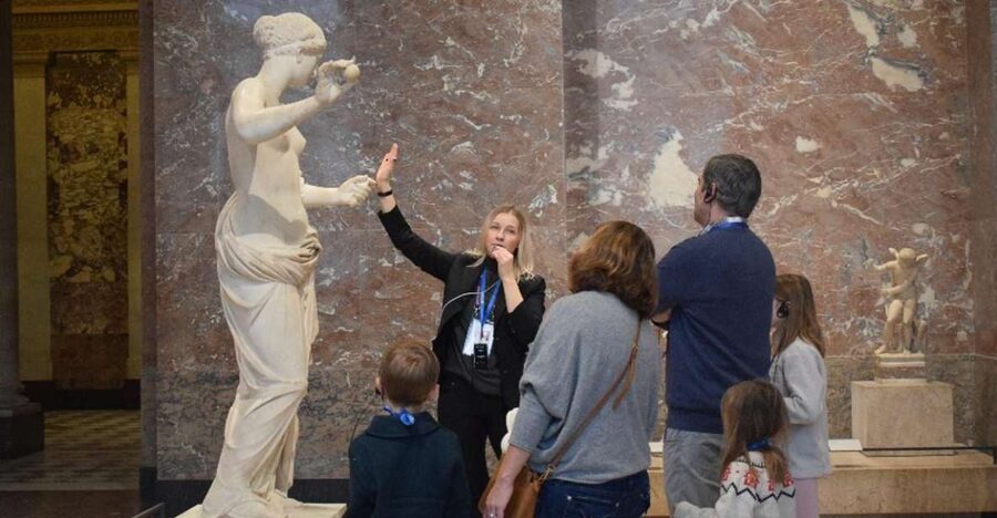 Paris: Best of the Louvre Guided Tour with Pre-booked Ticket - Venus de Milo and the three ladies of the Louvre