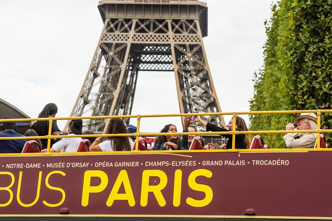 Paris Big Bus Hop-on Hop-off and Seine River Cruise - Audio, headphones, and the onboard experience