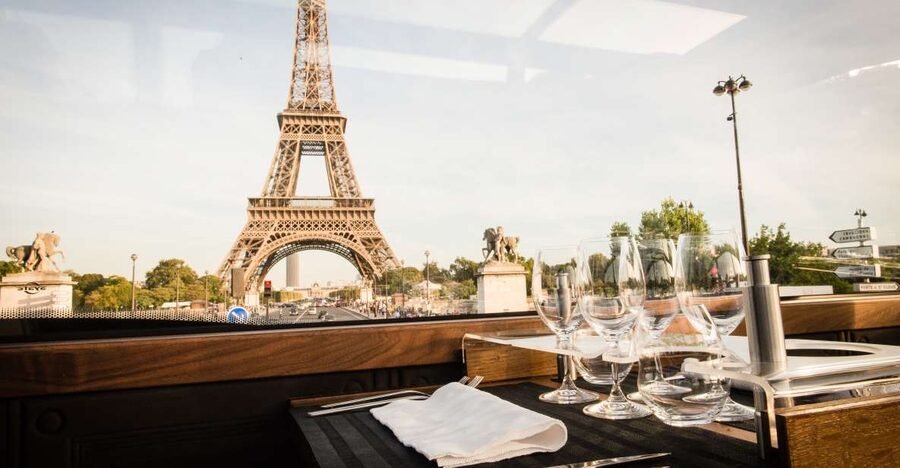 Paris: Bustronome Gourmet Dinner Tour - A three-hour dinner beginning at the Arc de Triomphe