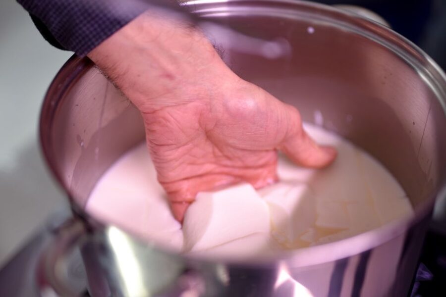 Paris: Butter and Cheesemaking Workshop - Booking advice and timing
