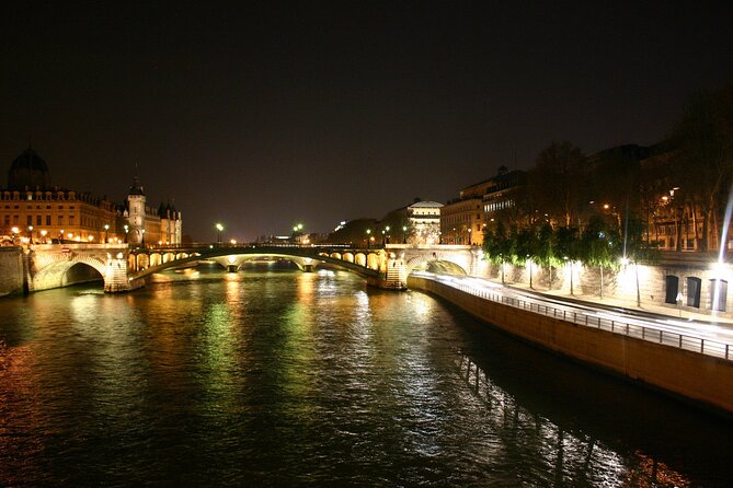 Paris by Night Tootbus Tour - Arc de Triomphe and the Champs-Élysées finish