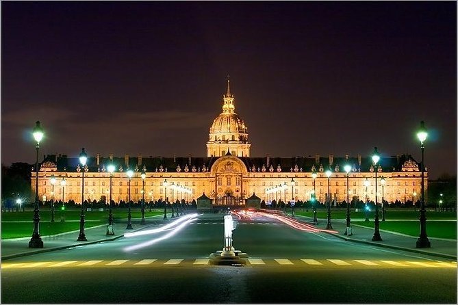 Paris By Night - Vision Tour - Private Trip - The vehicle: comfortable, but not always spacious