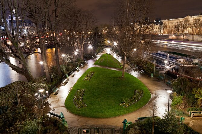 Paris by Night Walking Tour: Ghosts, Mysteries and Legends - Île de la Cité, the Conciergerie, and Marie Antoinette