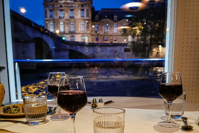 Paris Capitaine Fracasse 3 Course Seine River Dinner Cruise - Who will enjoy this cruise most