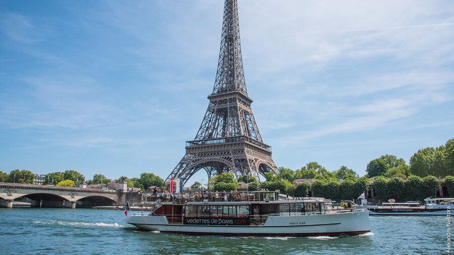 Paris: Champagne Tasting Cruise Departure from Eiffel Tower - Starting beneath the Eiffel Tower