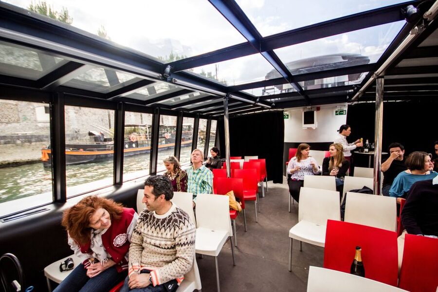Paris: Champagne Tasting Cruise Departure from Eiffel Tower - Paris from the Seine, one monument at a time