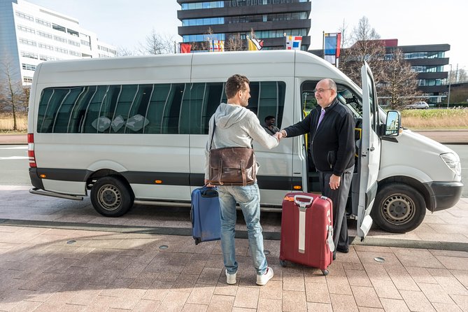Paris Charles de Gaulle Airport Round Trip Transfer to/from Paris - Finding the driver at the airport