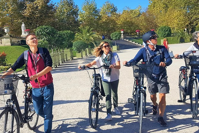 Paris: Charming Nooks and Crannies Bike Tour - Bastille stories, not just Bastille photos