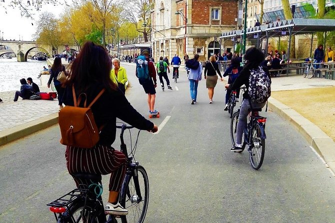 Paris: Charming Nooks and Crannies Bike Tour - Île Saint-Louis and the old Marais