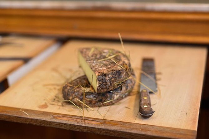 Paris Cheesemaking Workshop including Wine and Cheese Tasting with an Expert - Agathe, Thomas, Pierre, and Guillaume bring different teaching styles