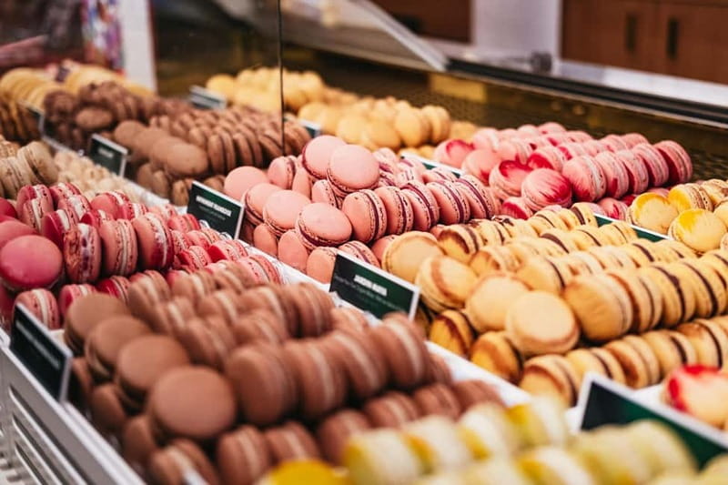 Paris: Chocolate & Patisserie Walking Tour with Tastings - Starting with Debauve & Gallais and the history of chocolate