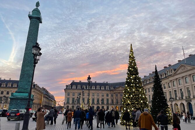 Paris Christmas Lights Small Group Walking Tour with Local Guide - Weather, clothing, and the cancellation rule