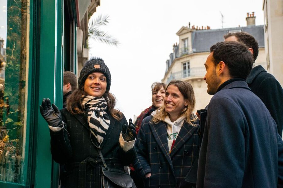 Paris Christmas Lights Walking Tour with Local Guide - A hot drink and a traditional winter sweet
