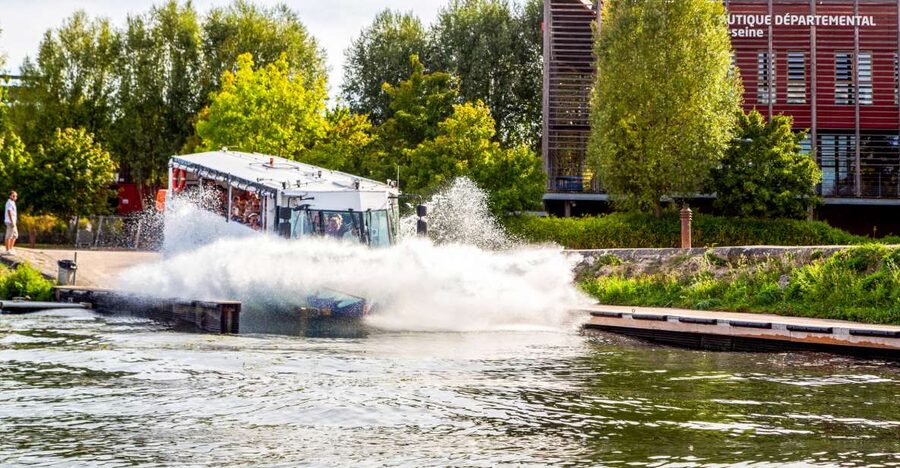 Paris: City and River Seine Tour on an Amphibious Bus - Why this amphibious bus is different from a normal Paris tour