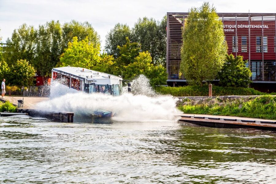 Paris: City and River Seine Tour on an Amphibious Bus - The best time to use this tour in your Paris plans