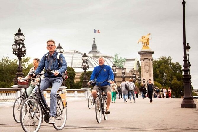 Paris: City Bike Tour on a Dutch Bike - What the guides add to the ride