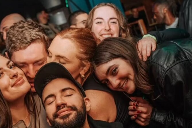 Paris City Center Guided Pub Crawl With Shots & Club Entry - How the walking route works