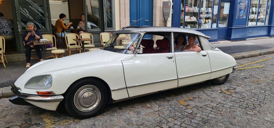 Paris: City Discovery Tour by Vintage Citroën DS Car - Saint-Germain, the Panthéon, and the Left Bank