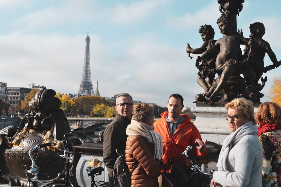 Paris: City Highlights Bike Tour - Starting beneath the Opera district