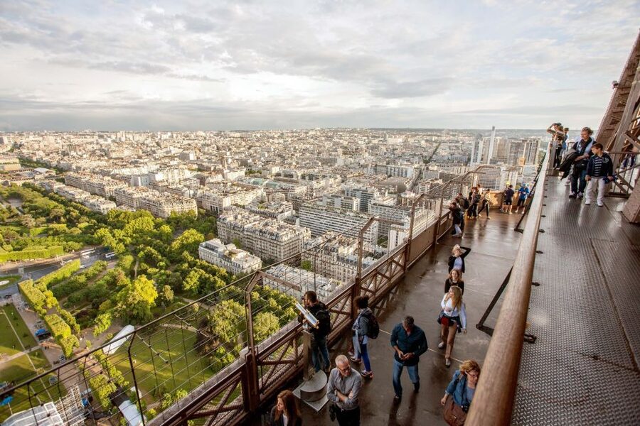 Paris: City Tour by Bus with Eiffel Tower & Optional Summit - Key points to know before booking