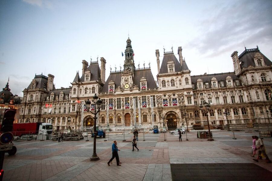 Paris: City Tour by Bus with Eiffel Tower & Optional Summit - The Champs Elysées and illuminated Paris