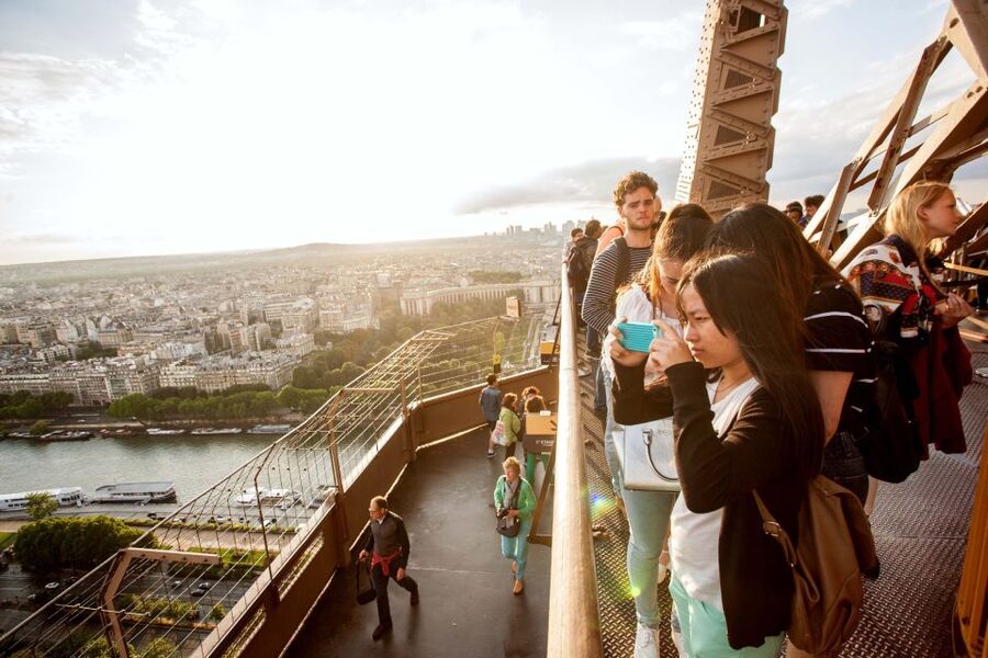 Paris: City Tour by Bus with Eiffel Tower & Optional Summit - Where the experience falls short