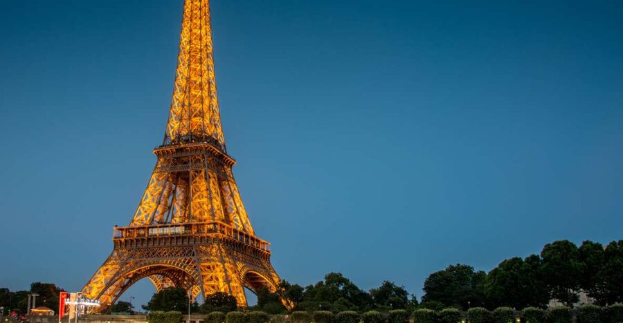 Paris: City Tour by Bus with Eiffel Tower & Optional Summit - Starting with the city tour by bus