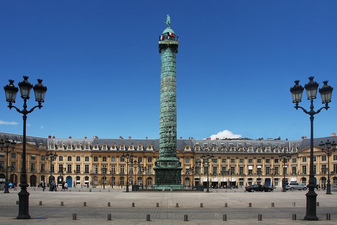 Paris City Tour by Coach with Sightseeing Seine River Cruise - What the bus route shows you