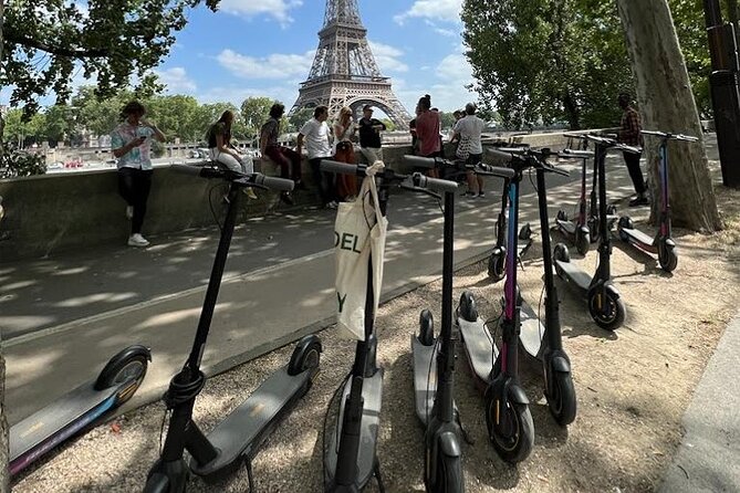 Paris City Tour by E-Scooter with Fun Guide (Small groups) - From the Champs-Elysées to the Arc de Triomphe