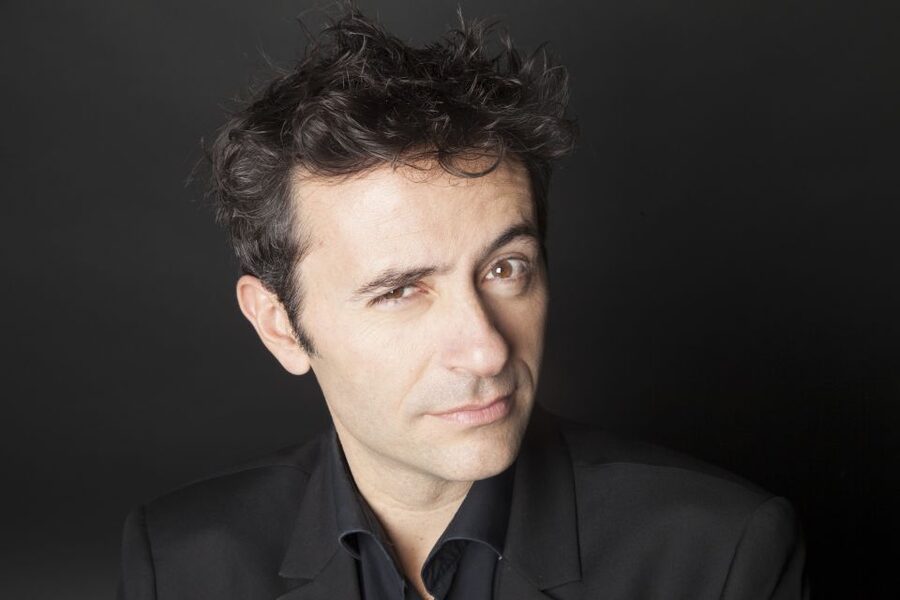 Paris: Comedy Show in English - How to Become a Parisian - Who should book this Paris comedy show?