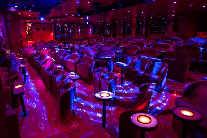 Paris Crazy Horse Cabaret Show - The 90-minute show and its mix of acts