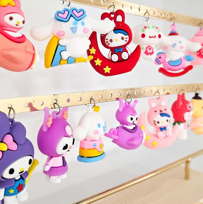Paris: Create your phone strap, bag or keychain - FAQ